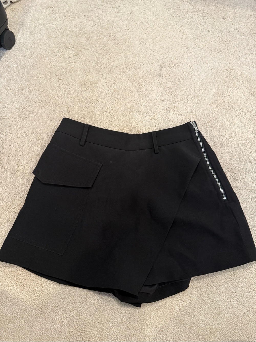 Aqua Black Women's Skort with Side Zip and Pocket
